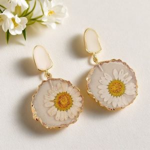 Daisy Delight earrings.